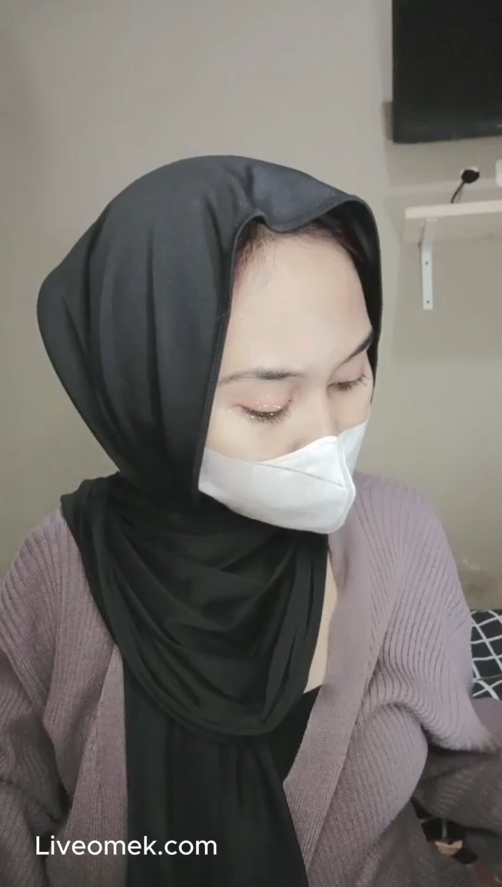 Puput Jilbab Hitam Live Nakal Pamer Daleman